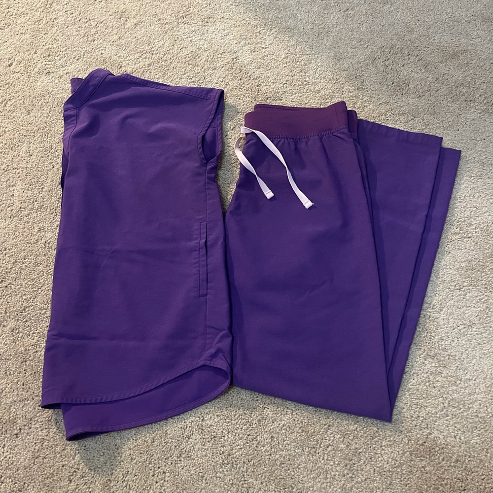 FIGS Limited Edition Ultra Violet Scrub Set